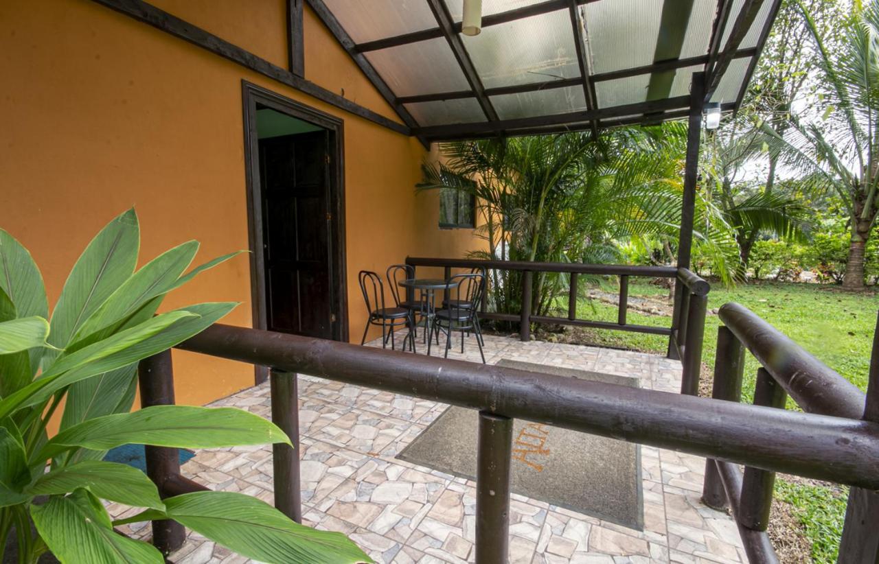 Cabanas Rio Escondido En ラ・フォルトゥナ エクステリア 写真