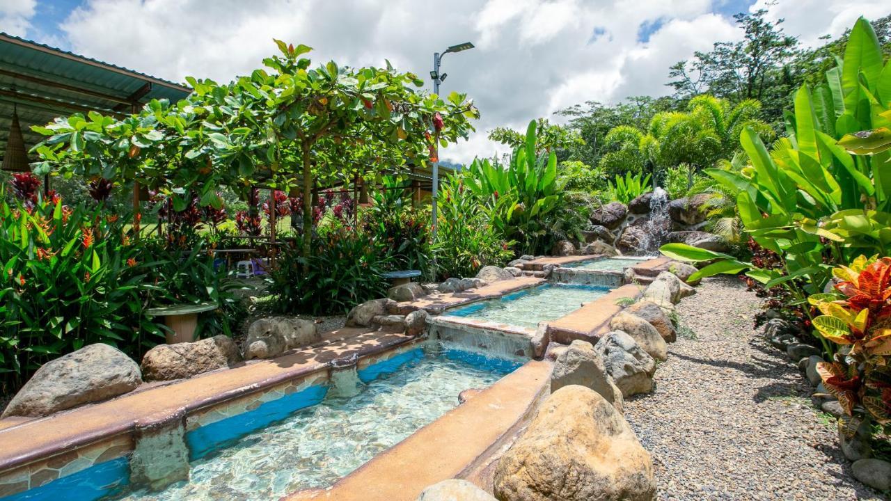 Cabanas Rio Escondido En ラ・フォルトゥナ エクステリア 写真