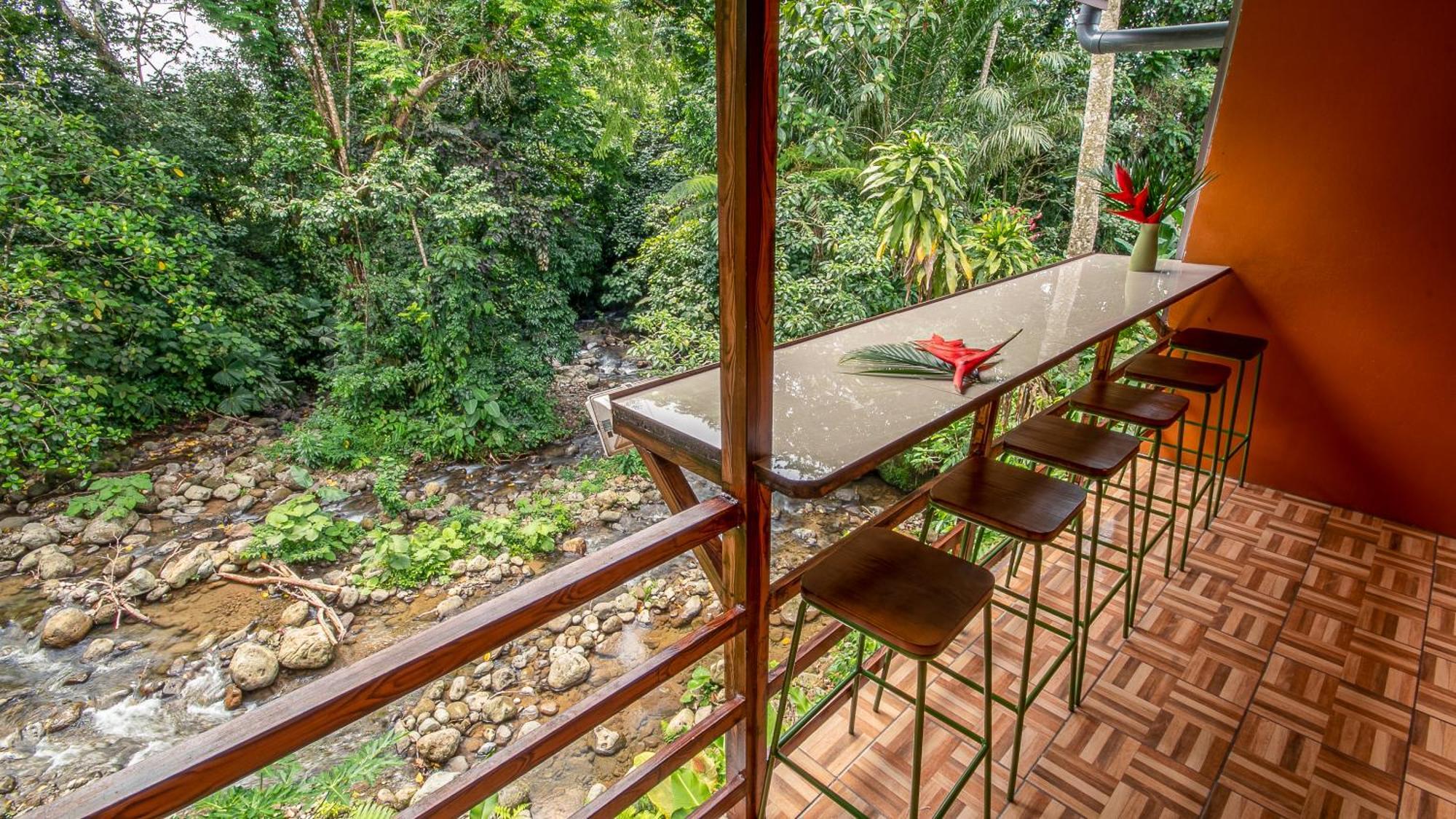 Cabanas Rio Escondido En ラ・フォルトゥナ エクステリア 写真