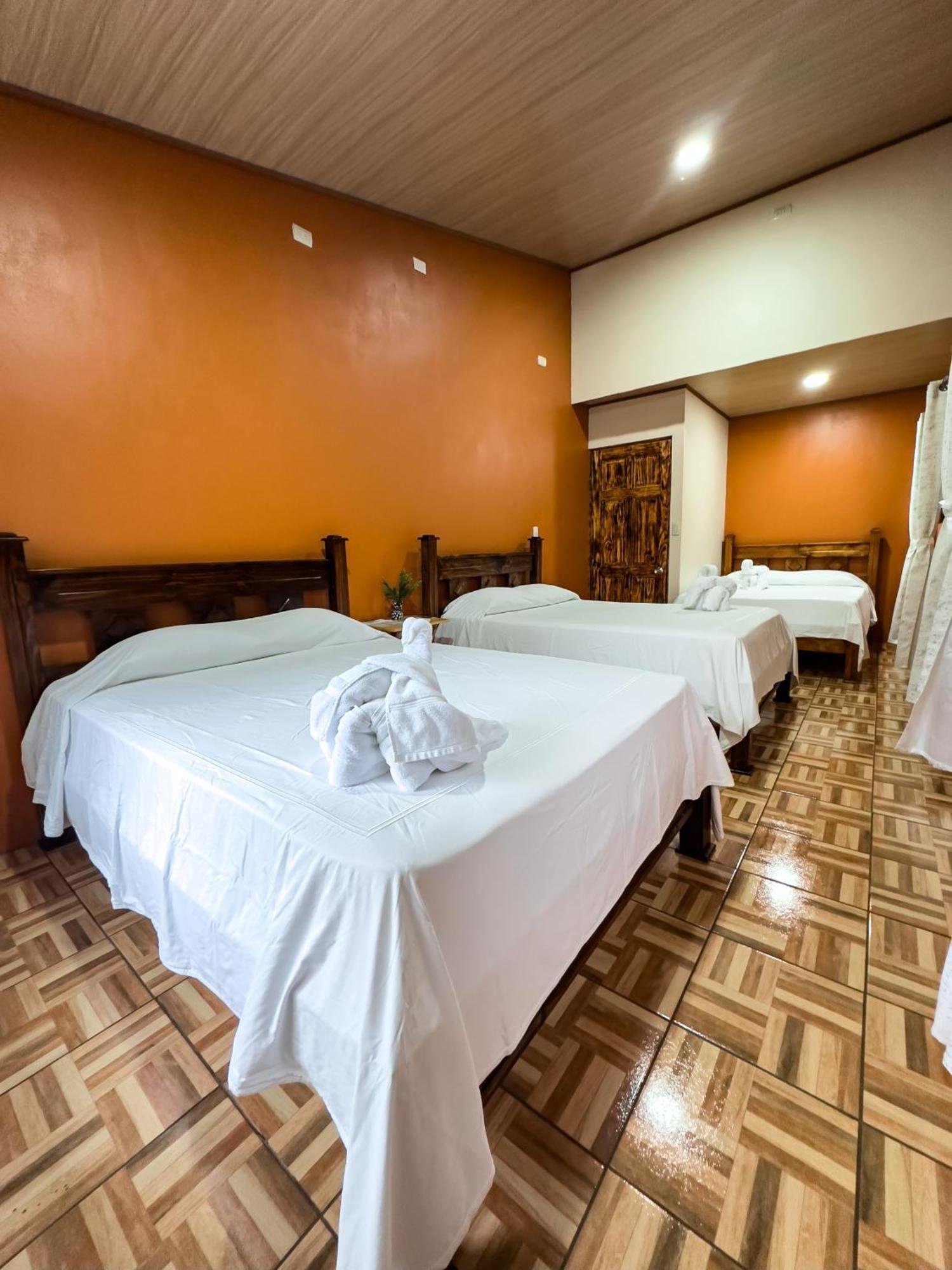 Cabanas Rio Escondido En ラ・フォルトゥナ エクステリア 写真